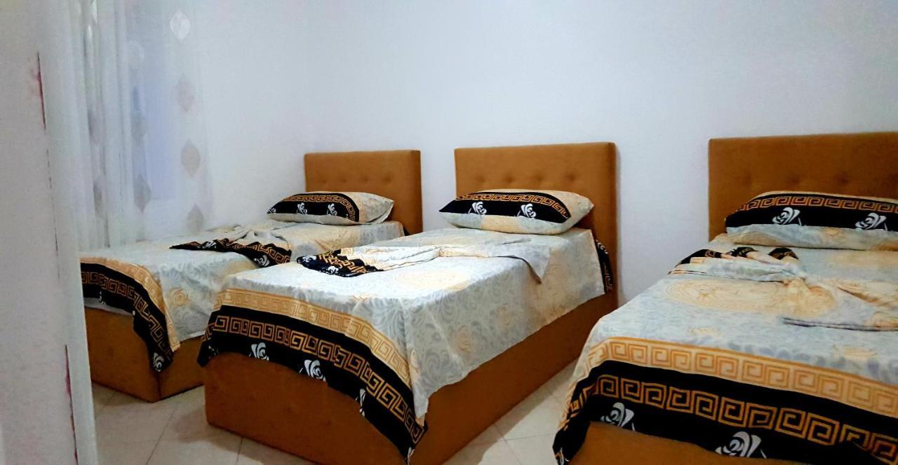 Home Flori&Vili Szkodra Zewnętrze zdjęcie